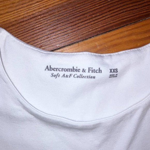 EUC ABERCROMBIE & FITCH SHORT SLEEVE PLAIN WHITE BODYSUIT SIZE XXS - Picture 2 of 3
